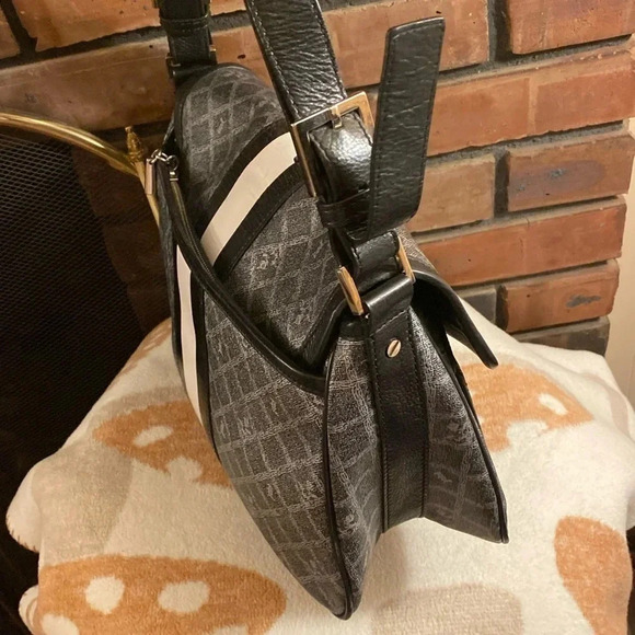 L.A.M.B. By Gwen Stefani Shoulder Bag - Picture 5 of 15
